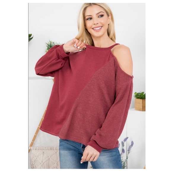 COLD SHOULDER KNIT TOP NWOT - Picture 6 of 8